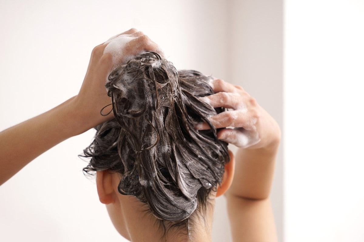 9 Natural Hair Care Tips for Winter by Expert Hairstylist Sylvie Boulet