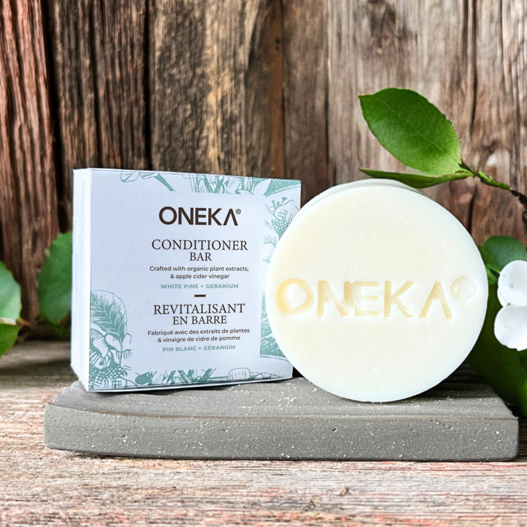 Duo de soins en barre pour les  cheveux Pin Blanc et Geranium